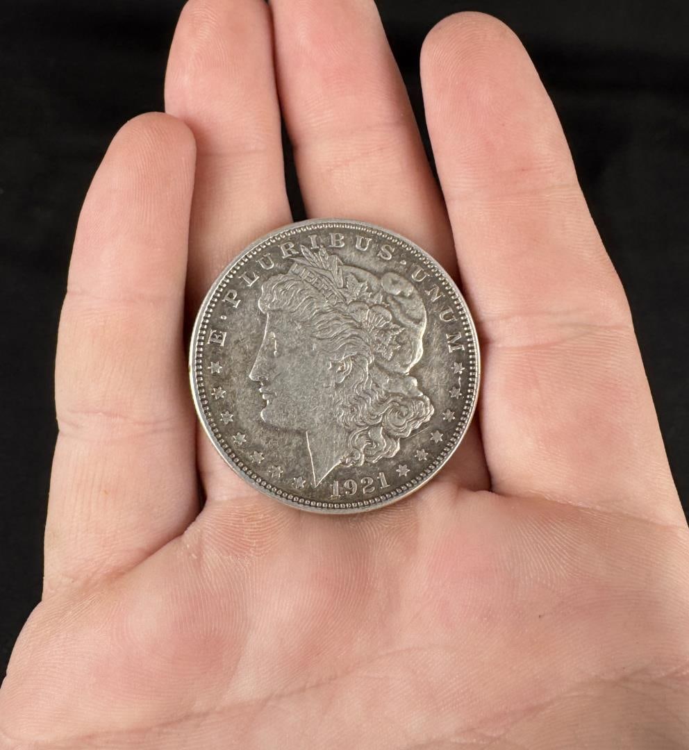 1921 D Morgan Silver Dollar (1 of 3)