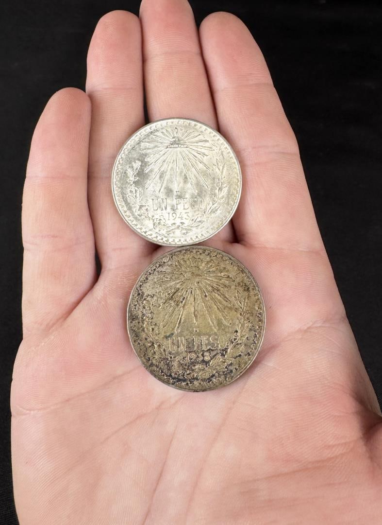 1938 1943 Mexico Silver Un Peso Coins (1 of 6)