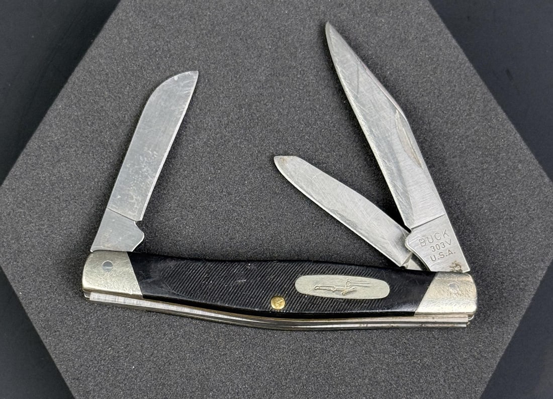 Buck 303 Pocket Knife (1 of 5)