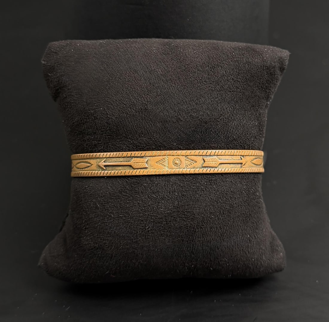 Maisels Indian Trading Post Copper Bracelet: 5 1/2" inner circumference as shown.