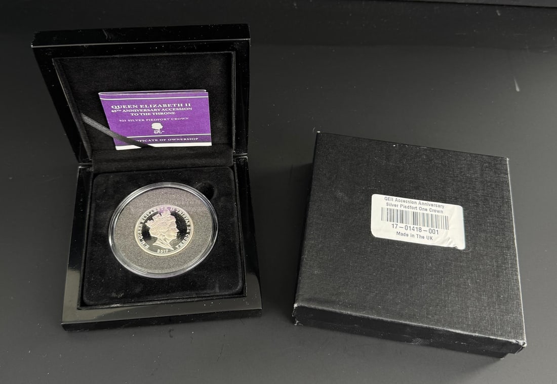 Queen Elizabeth II 65th Anniversary Silver Coin: Queen Elizabeth II 65th Anniversary Accession to the Throne. .925 Silver Piedfort Crown. 2017 Proof coin. 50 grams.