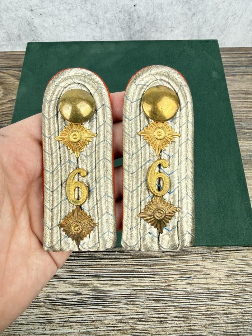 WWI WW1 Prussian Artillery Shoulder Boards: Nice original set.