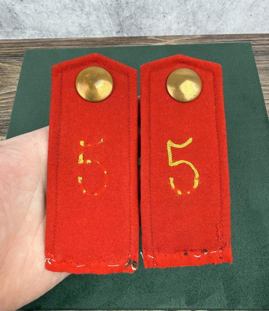WW1 WWI Royal Bavarian Shoulder Boards: 5th division. Nice original set.