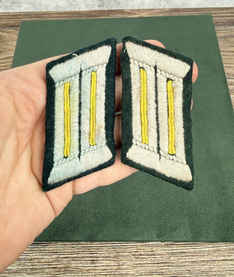 WW2 German Heer Signal Corps Collar Tabs: Nice original set.