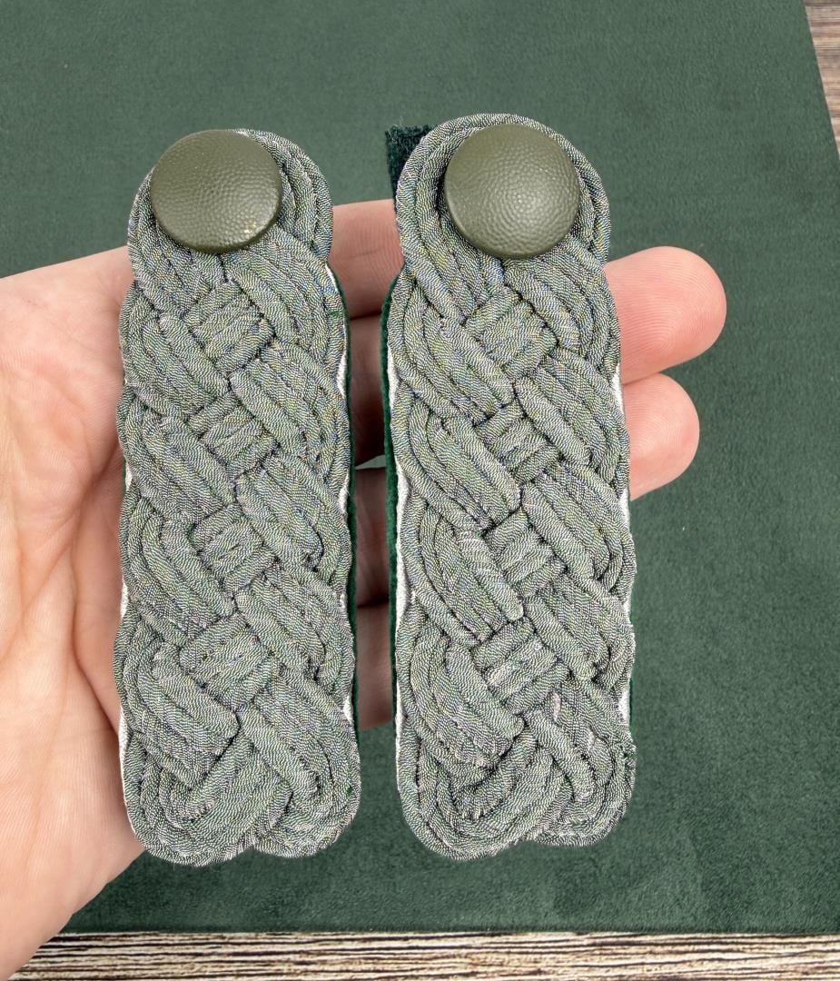 WW2 German Heer Officer Shoulder Boards: Nice original set.