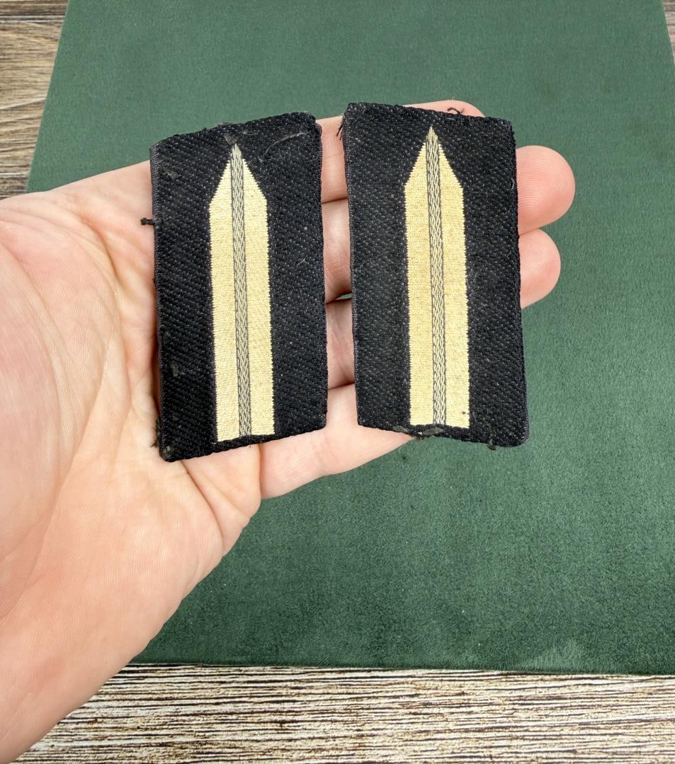 WW2 German RAD Subtroop Leader Collar Tabs (1 of 3)