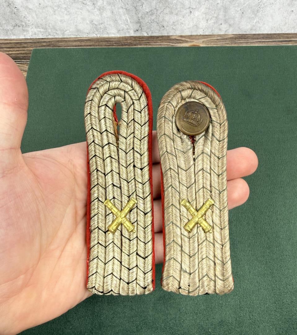 WW1 WWI Prussian Artillery Shoulder Boards (1 of 3)