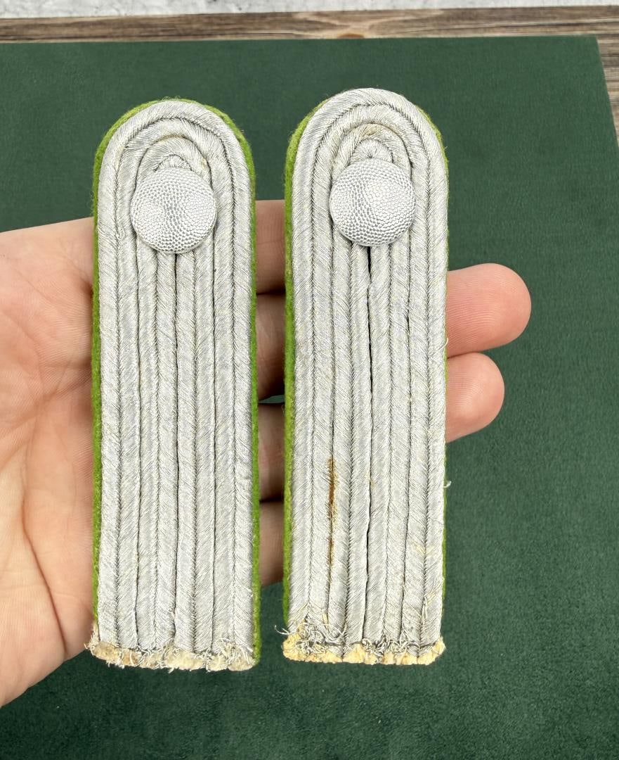 WW2 German Panzergrenadier Shoulder Boards: Nice original Set.
