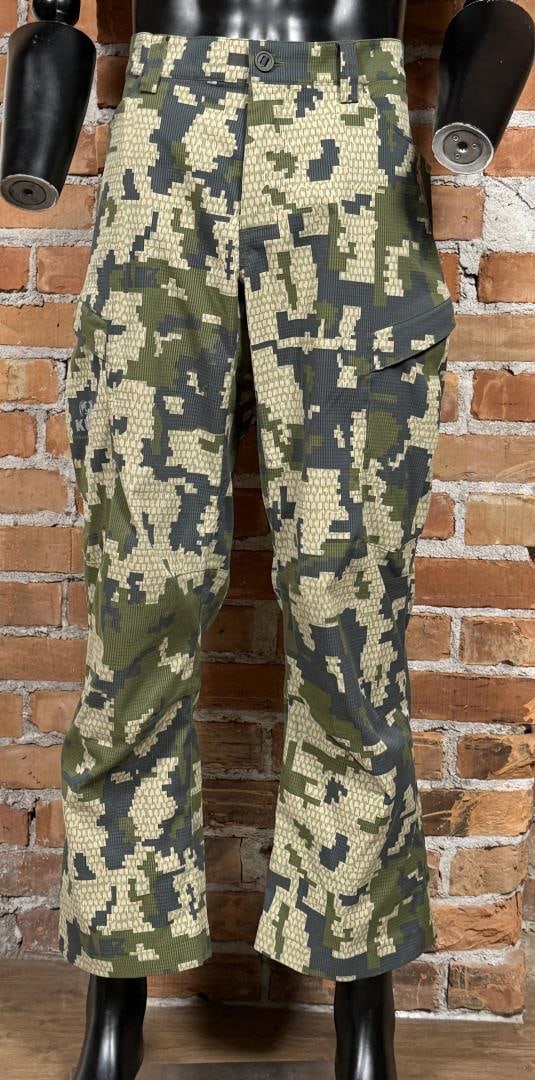 Kuiu Attack Verde Camouflage Pants (1 of 4)
