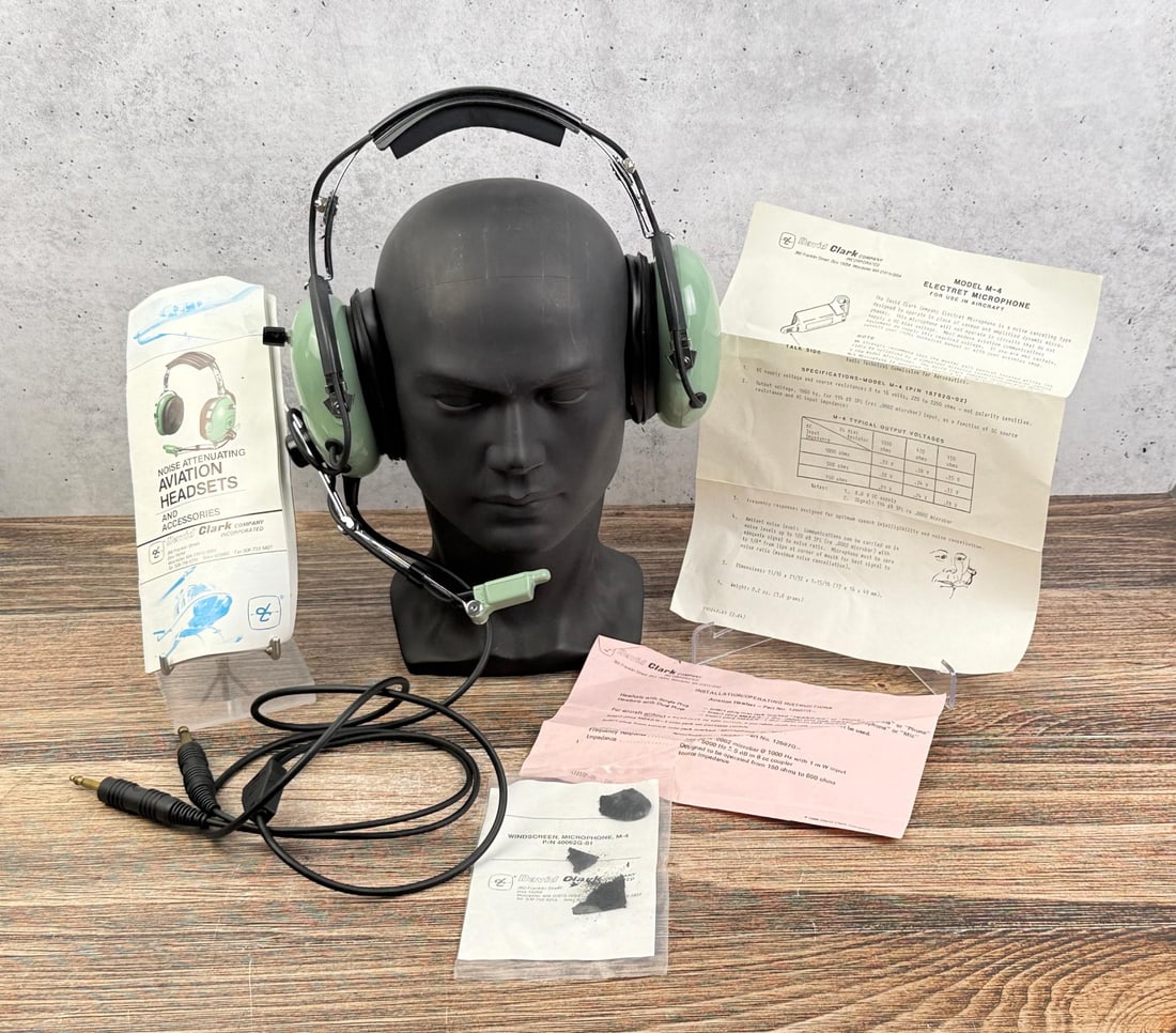 David Clark Model H10-40 Headset: Nice set.