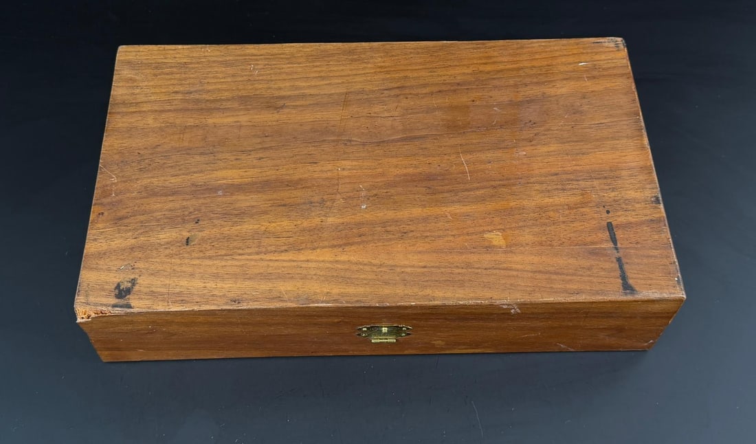 Colt Python Revolver Presentation Fitted Box - 3