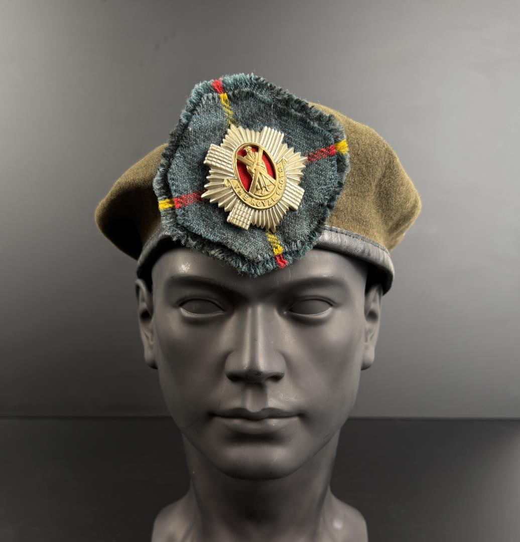 Scottish Royal Scots Regiment Beret (1 of 10)