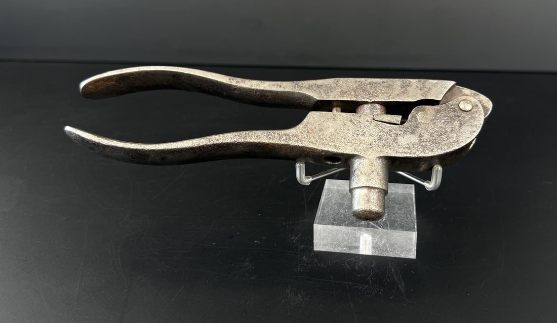 1882 Winchester .32 WCF Reloading Tool: Pitted