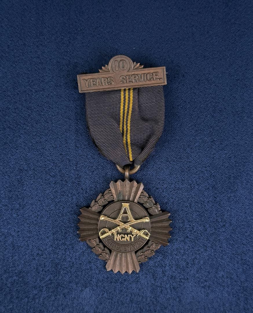 10 Year Service National Guard New York Medal: Spanish American War.