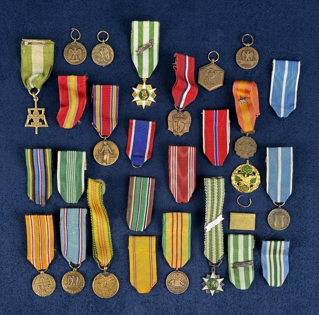 Collection of US Armed Forces Mini Medals (1 of 3)