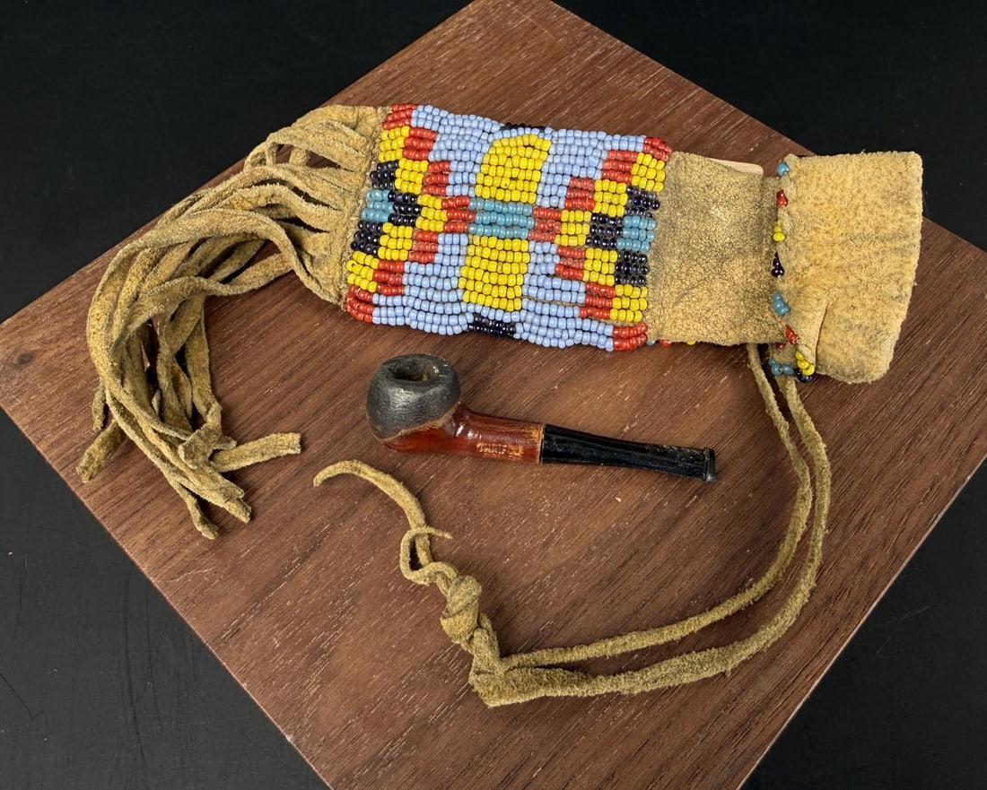 Native American Indian Beaded Pipe Bag (1 of 5)