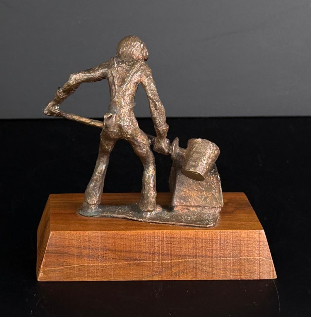 Foundry Worker Bronze - 2