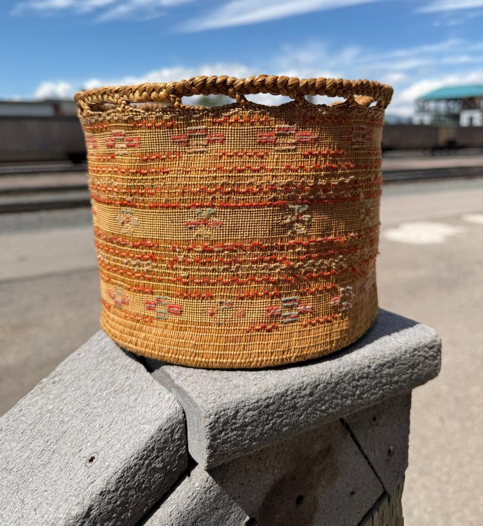 Aleut Alaskan Inuit Eskimo Basket (1 of 7)