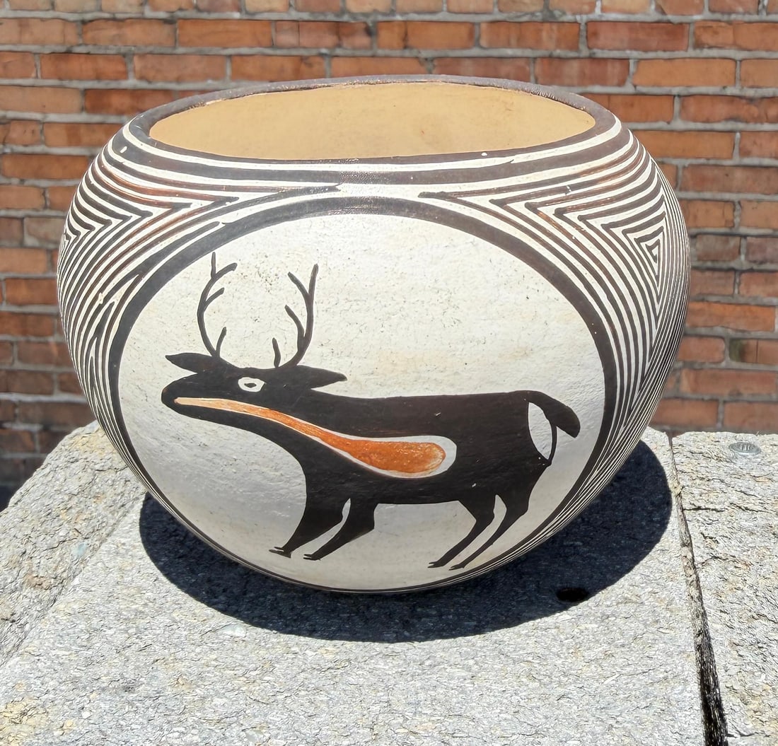 Joyce Leno Acoma Pueblo Heartline Deer Pot (1 of 8)