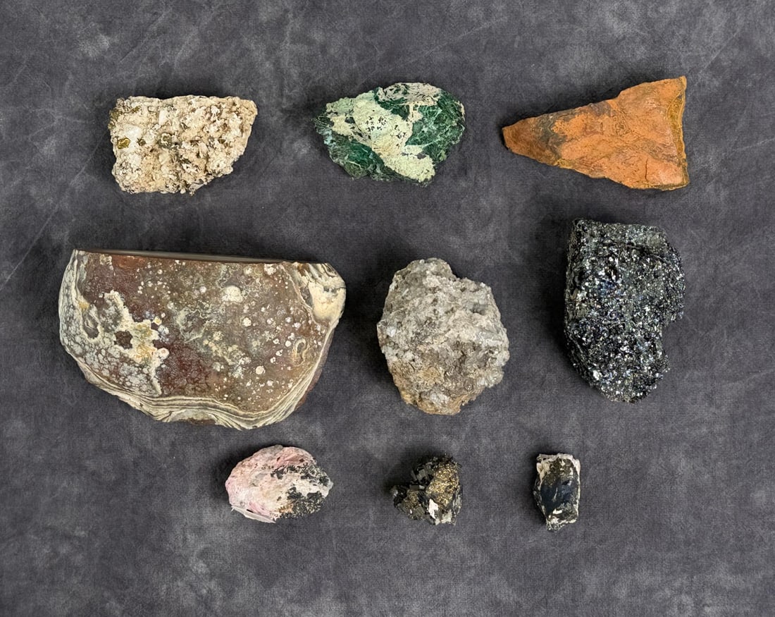 Collection of Mineral Specimens: 8.4lbs