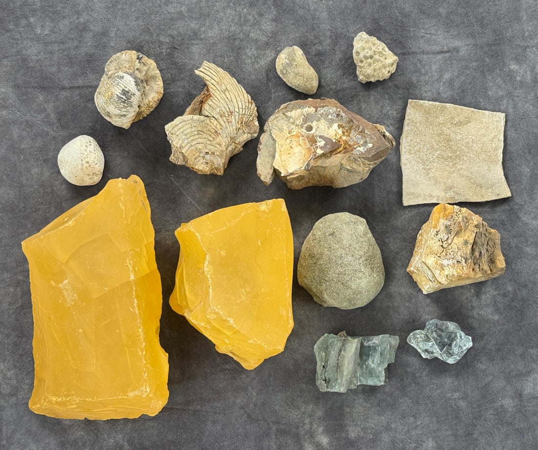 Collection of Mineral Specimens: 7.8lbs