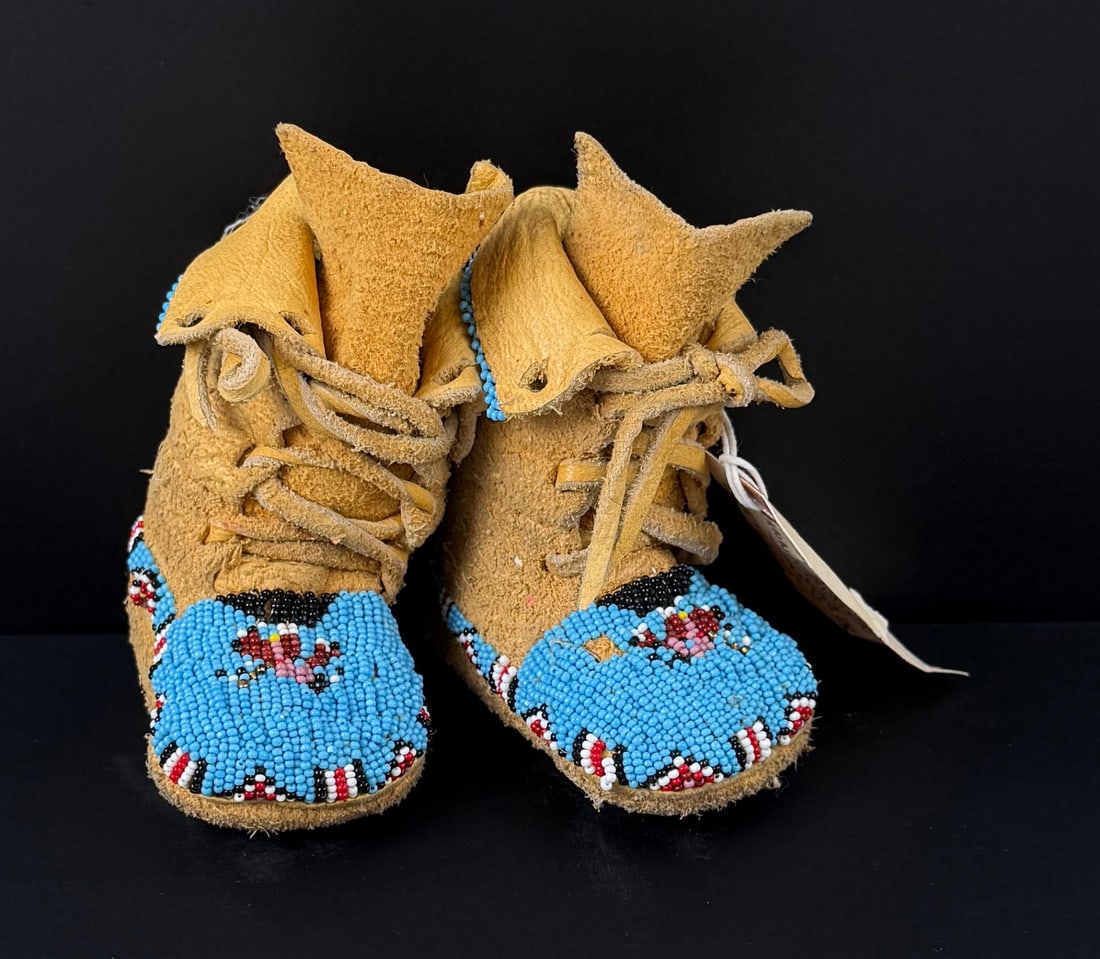 Native American Indian Beaded Baby Moccasins: 3 5/8" by 3 1/2" by 2 5/8". Mid 20th Century.