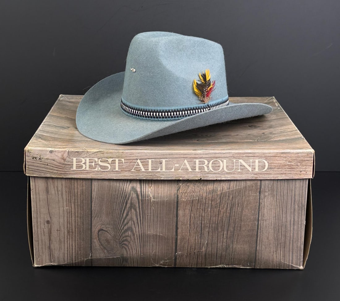 Car-lop Montana Cowboy Hat: 100% wool, made in Mexico by Car-lop. Comes with mismatched box. Size 7 1/8.