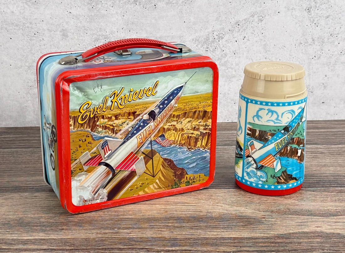 1974 Aladdin Evel Knievel Lunch Box: Comes with thermos.