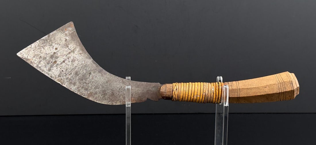 Spanish American War Philippine Panabas Sword: 13 3/4" long.