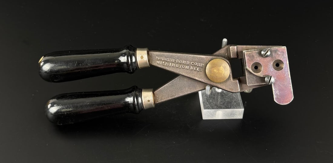 Modern Bond .280 Bullet Mold Reloading Tool: Nice example.