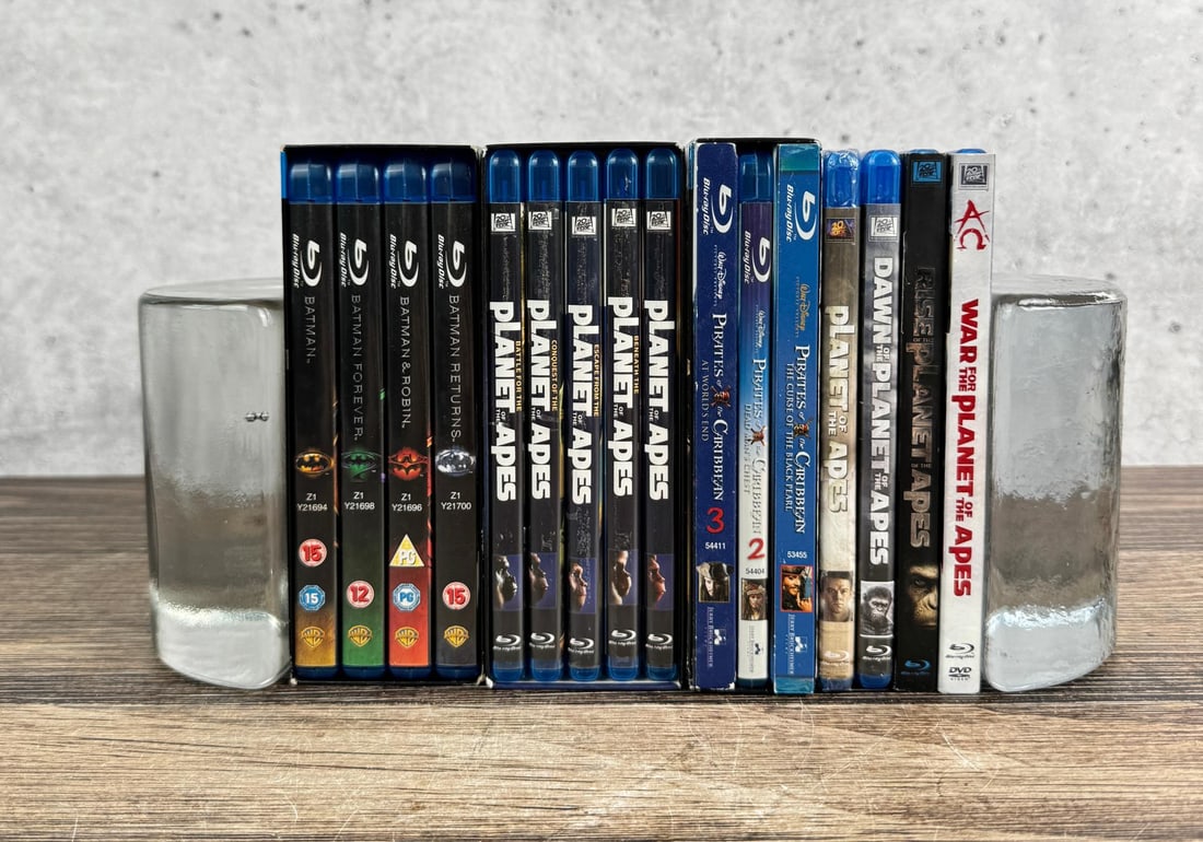 Collection of Blu-Ray Movies: Nice grouping of action packed movies with one sealed.