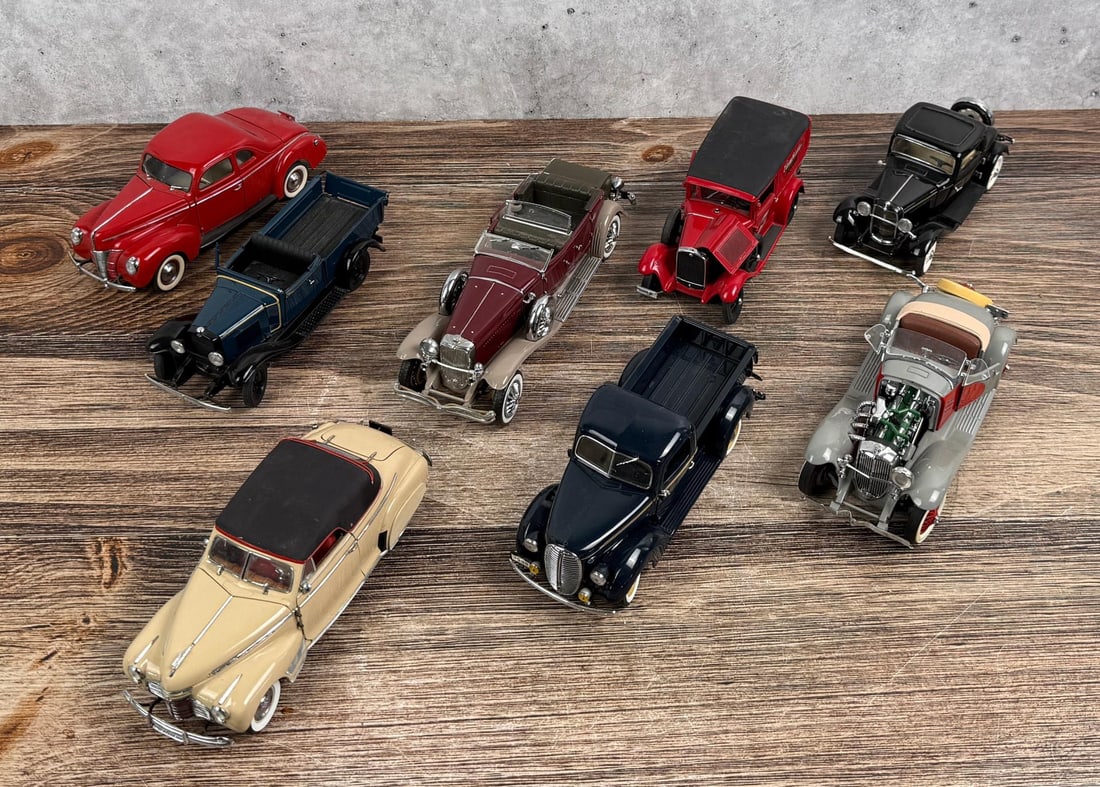 Franklin Mint and Danbury Mint Diecast Cars: Nice grouping.