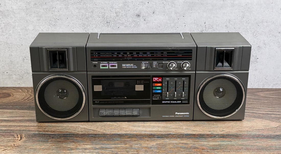 1980s Panasonic RXC39 Portable Stereo Boombox: Not in working condition.