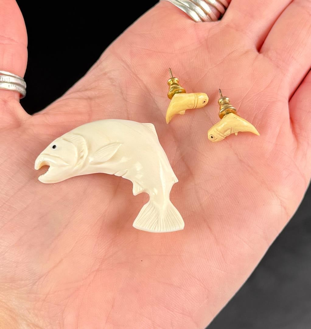 Alaskan Inuit Eskimo Ivory Fish Jewelry: Brooch is 1" by 1 7/8". Native made prior to 1972. This item cannot be shipped to Oregon, California, Hawaii, New York, New Jersey, Internationally, or any other state that prohibits.