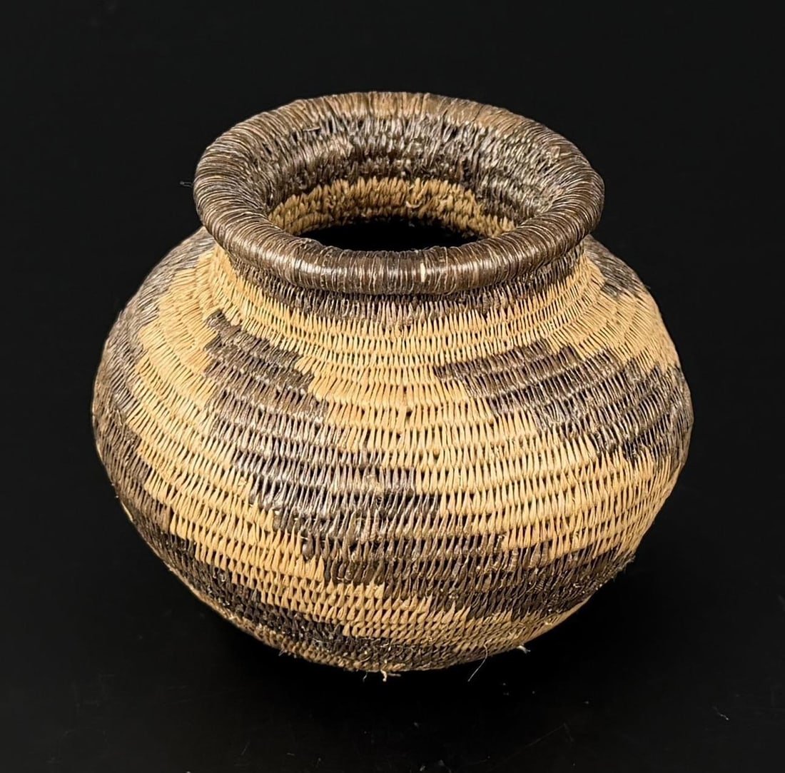 Wounaan Embera Panamanian Rainforest Basket (1 of 7)