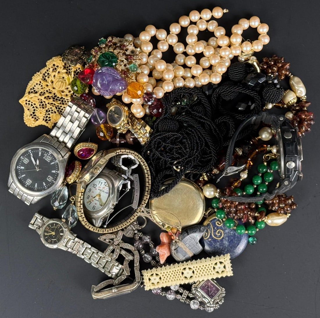 2lb Collection of Costume Jewelry: 2lbs 6oz.