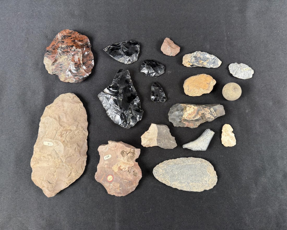 Ancient Native American Indian Stone Tools: Nice grouping