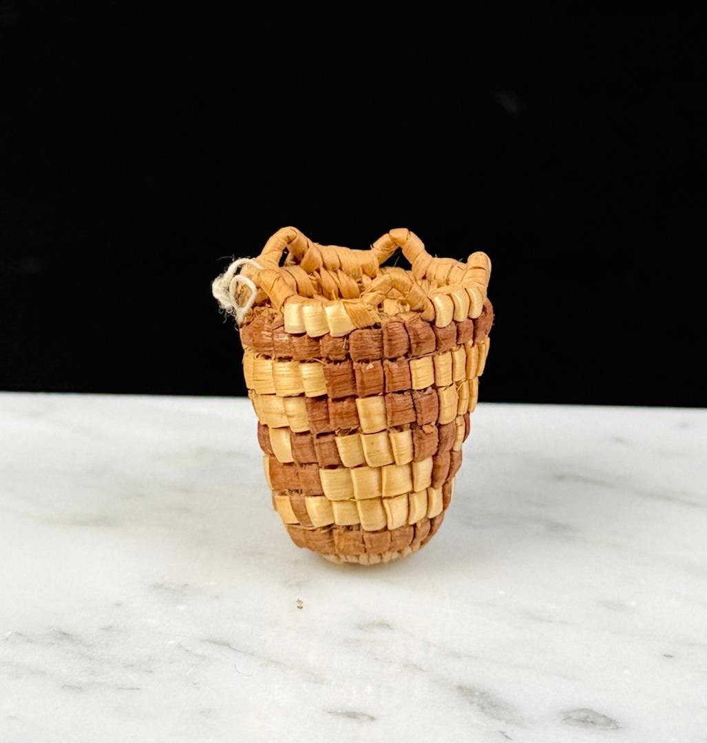 Klickitat Imbricated Native American Indian Basket: Miniature size. 1" tall, 7/8" diameter.