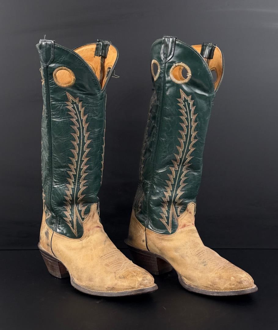 Vintage Tony Lama Bay Apache Cowboy Boots: Style 6460, size 11D.