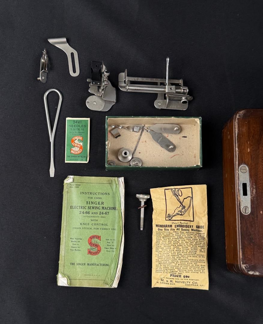 Singer Model 24-62 Sewing Machine - 6
