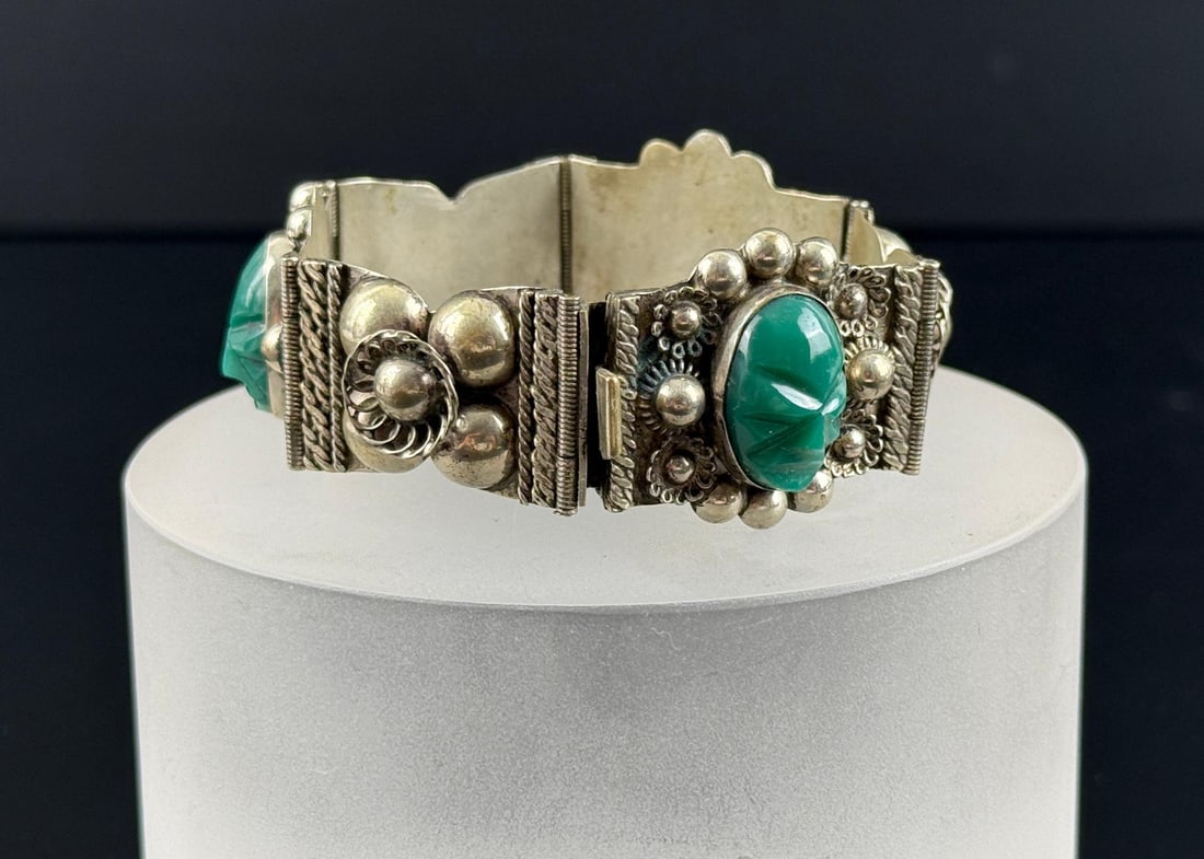 Taxco Mexico Onyx Aztec Panel Bracelet: 37.26 grams.