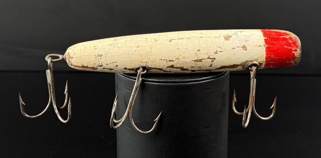 South Bend Troll Oreno Fishing Lure: 1915-1925. 6 1/4" long.