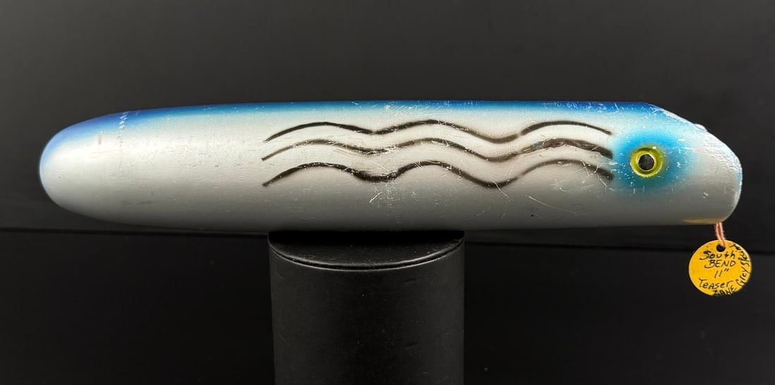 South Bend Zane Grey Teaser Fishing Lure: 11" size. Unusual color.