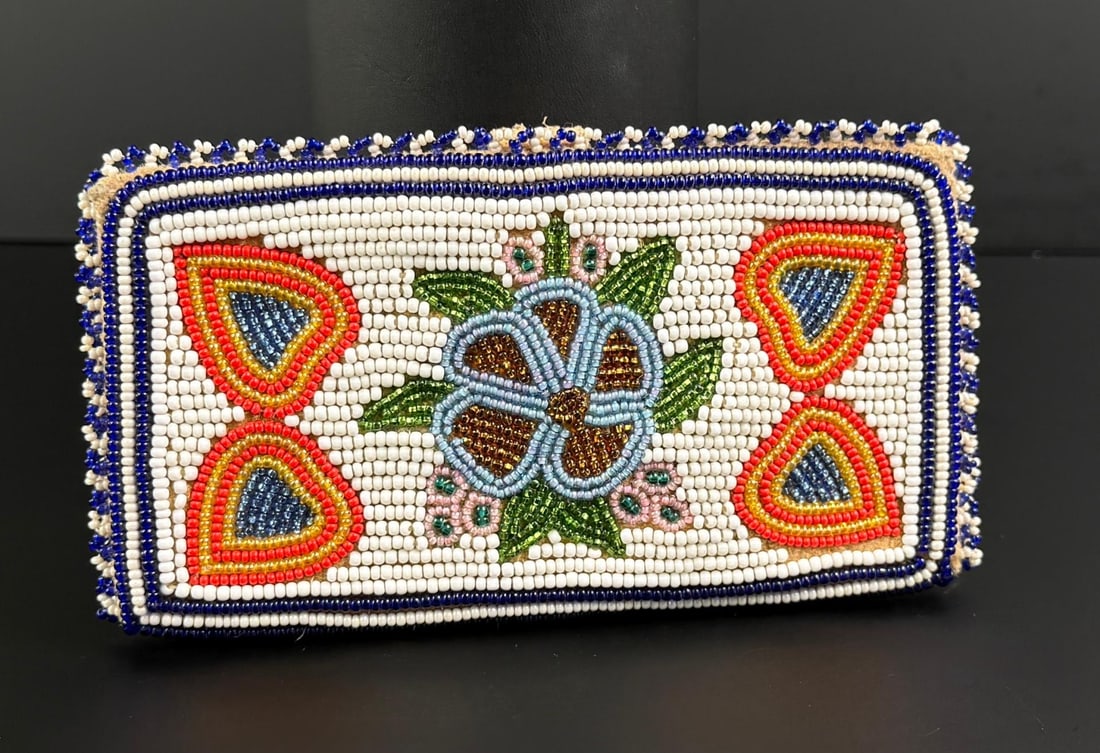 Blackfoot Native American Indian Beaded Checkbook: Mid 20th Century. 4" by 7 1/8"