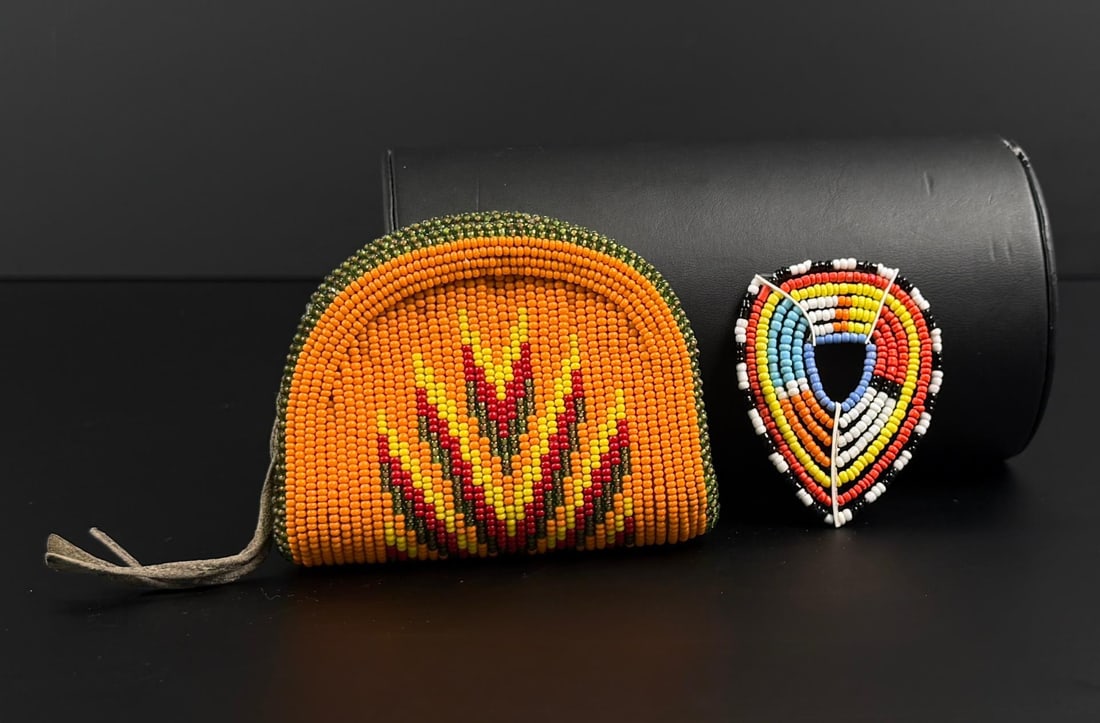 Native American Indian Beaded Coin Pouch: 3 1/4" by 4 1/8". Mid 20th Century.