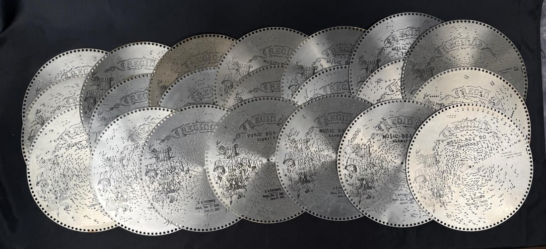 Lot of 21 Regina Music Box Disc Discs: Nice grouping