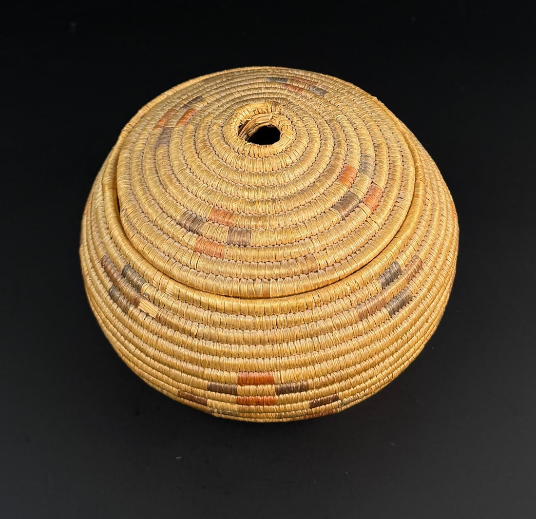 Alaskan Inuit Eskimo Basket - 5