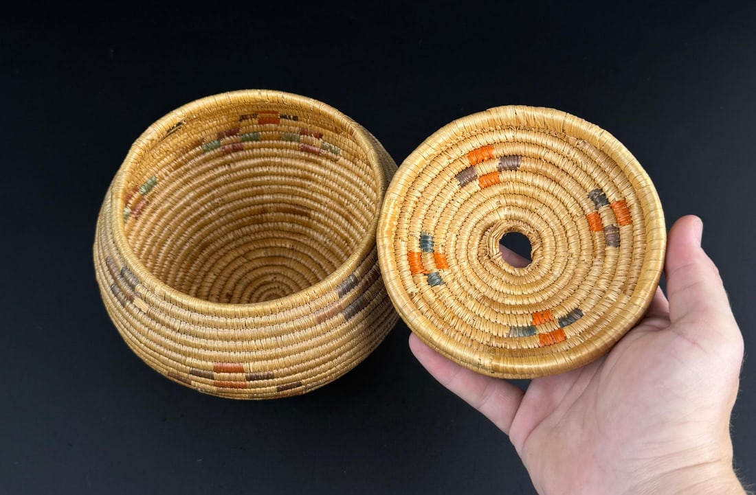 Alaskan Inuit Eskimo Basket - 6