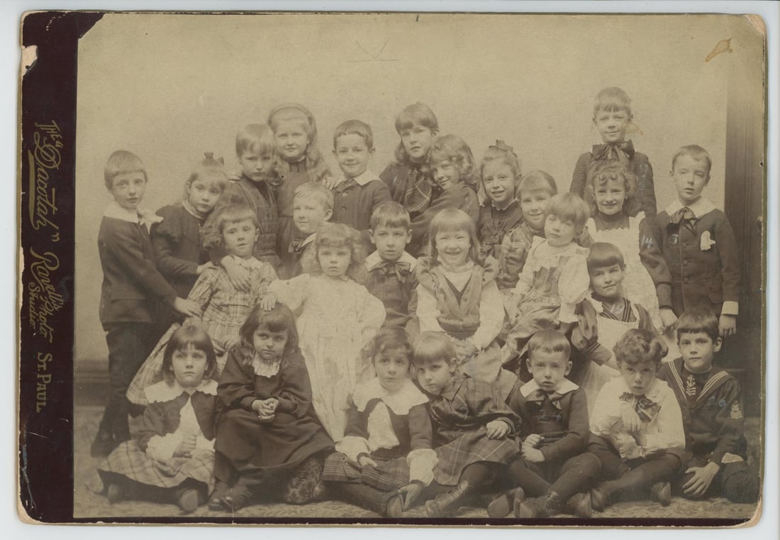 Oak Hill School Children St Paul Minnesota Photo: 7" by 10"