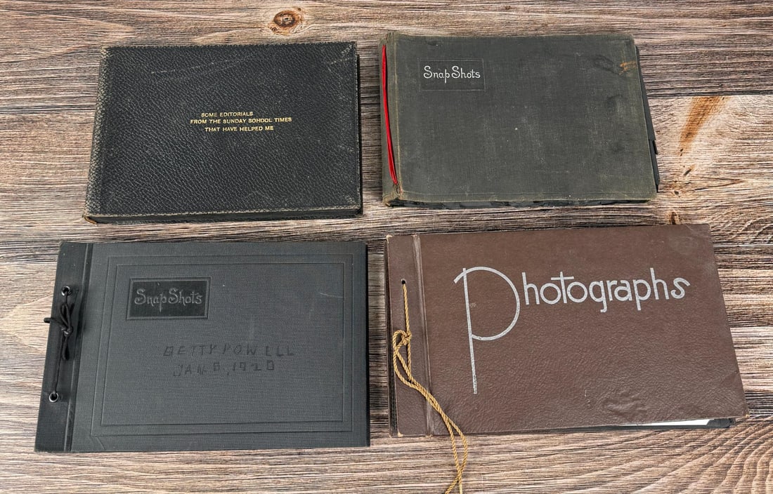 Group of Antique Photo Albums: Approx 399 images total.